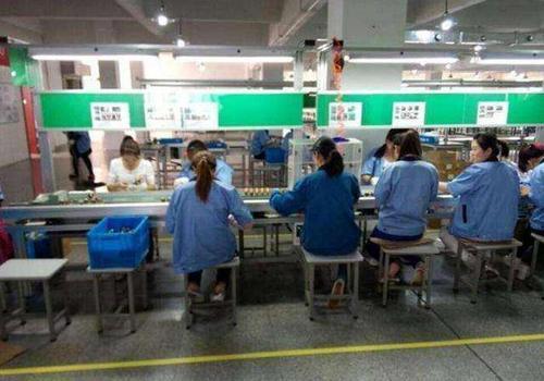 電子廠求職全攻略 如何找到工作并規(guī)避黑中介風險